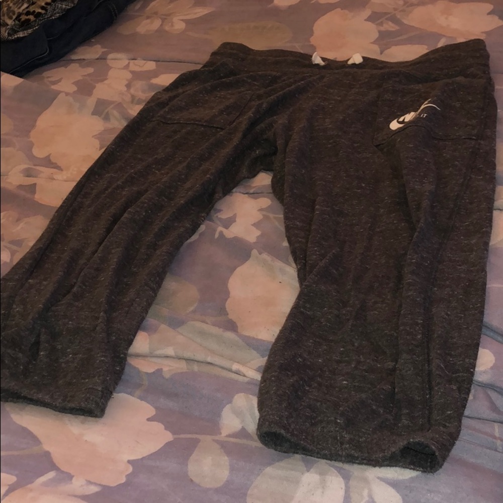 nike capri sweatpants
